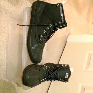Size 9 Keds water-resistant boots